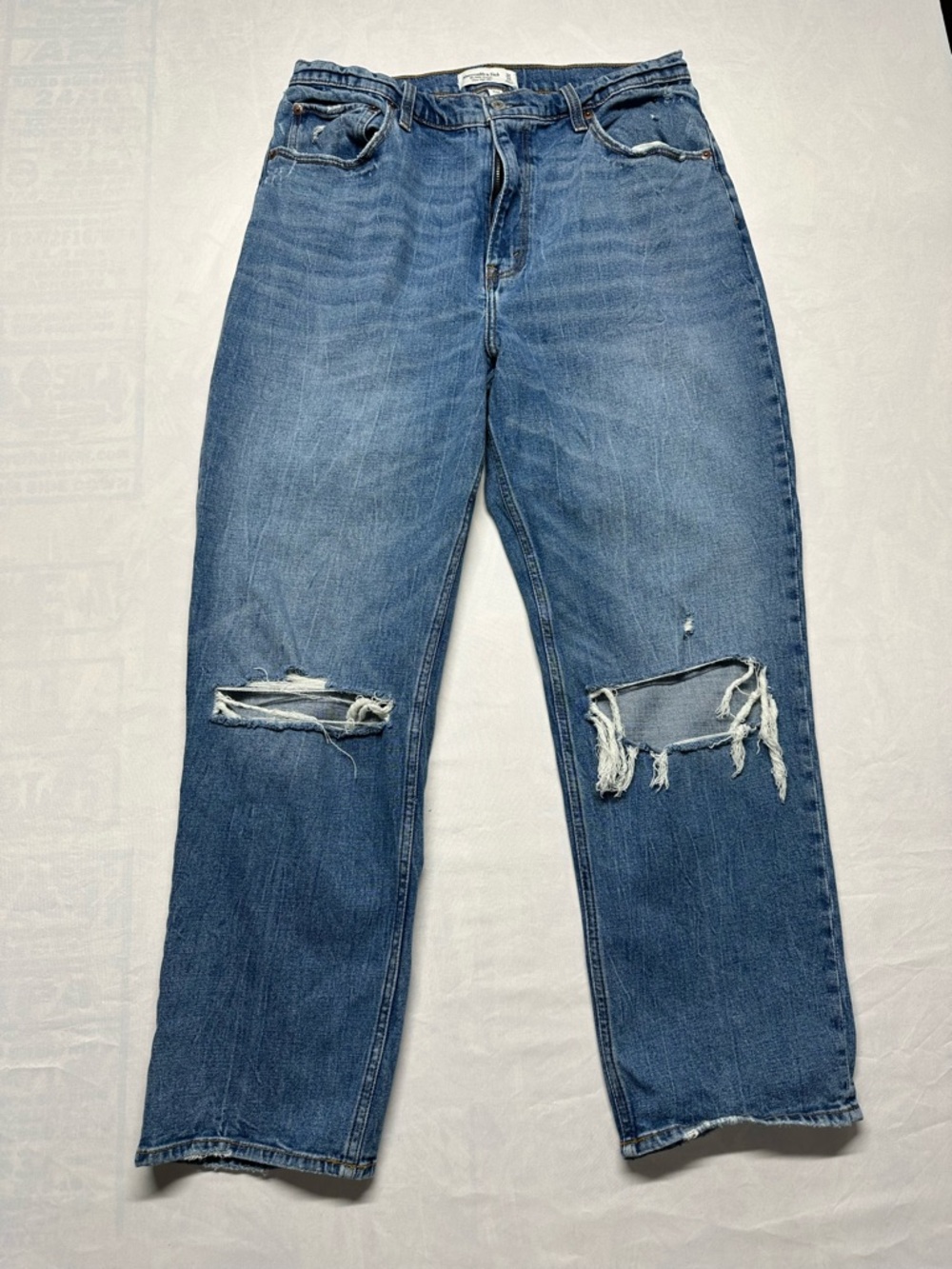 Abercrombie Ankle Straight Ultra High Rise Distressed Jean-Size 14 Long